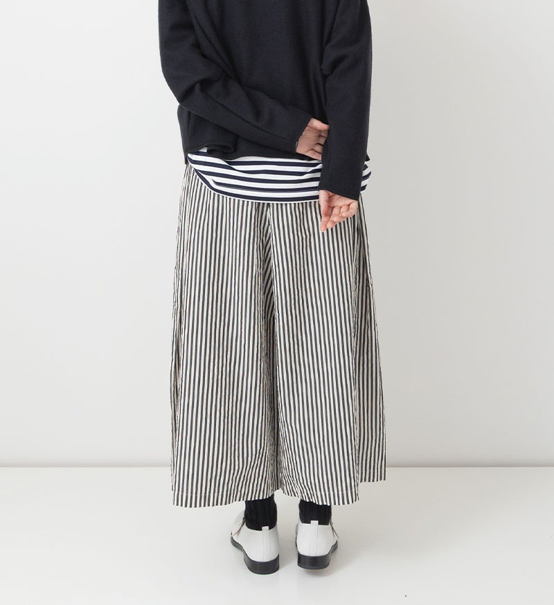 VC-2885B<br>ワイドクロップドパンツ