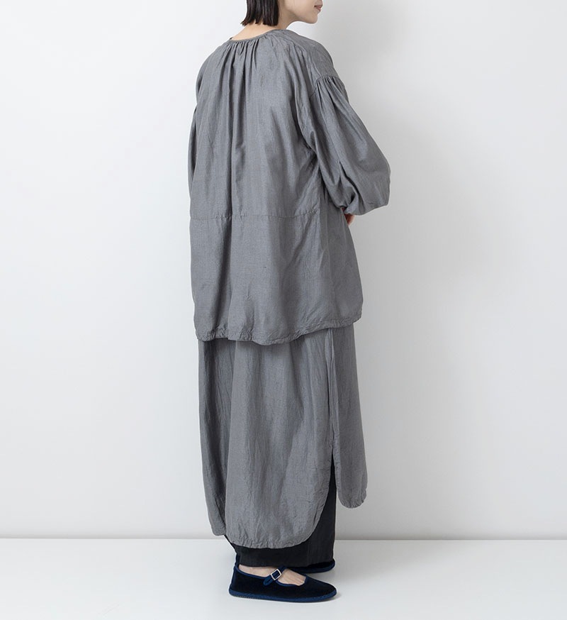 SALE】<br>VC-2628S<br>タッサーシルクギャザーブラウス - Back Number