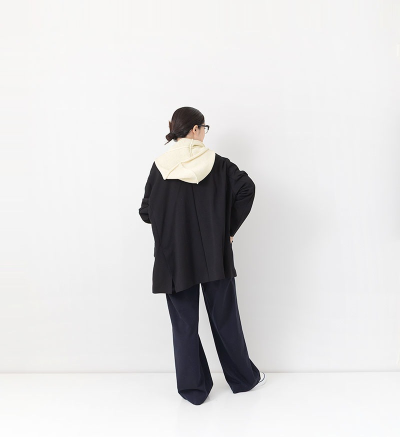 ☆たかちゃん☆極美品　ヴェリテクール　ウール100%　トラペーズライン　シ 000000006904_w82J6pp.jpg