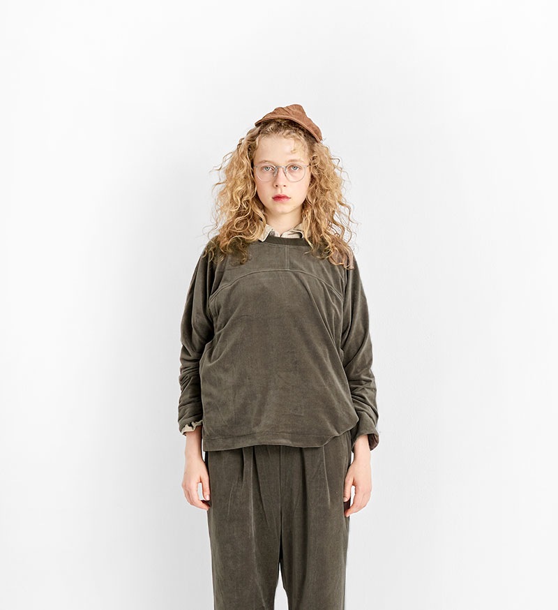 VCC-511<br>ベロアプルオーバー