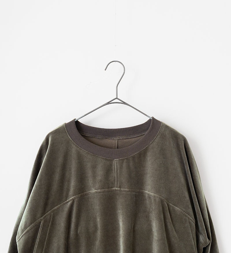 VCC-511<br>ベロアプルオーバー