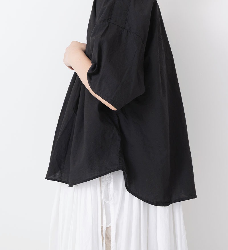 ST-178<br>バックボタンブラウス