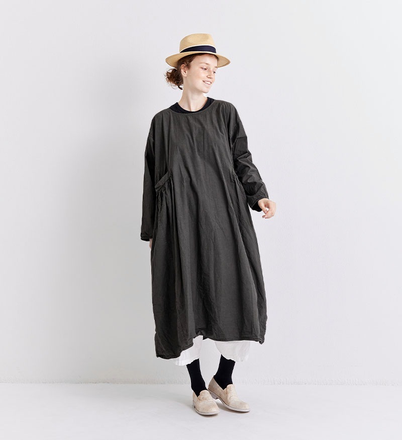 ヴェリテクール　ギャザーワンピース　ブラック Vc2665 SALE】<br>VC-2665<br>ギャザーワンピース - Back Number Sale