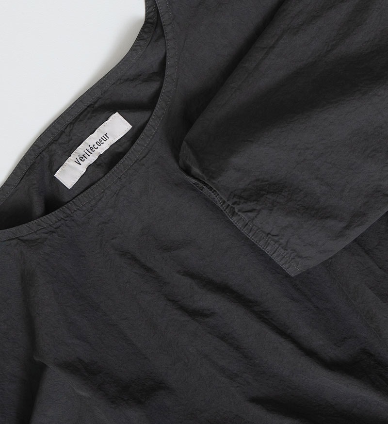 ヴェリテクール　ギャザーワンピース　ブラック Vc2665 SALE】<br>VC-2665<br>ギャザーワンピース - Back Number Sale