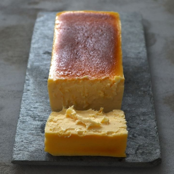 CHEESECAKE<br>パルミ＆バニラ ホール<br>10月13日から10月17日発送