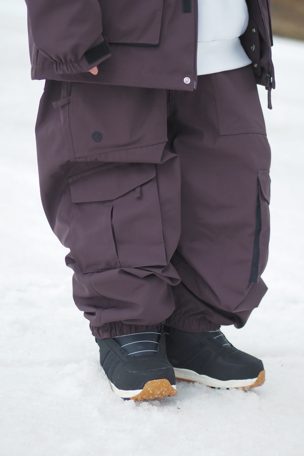 Wide Jogger Cargo Pants