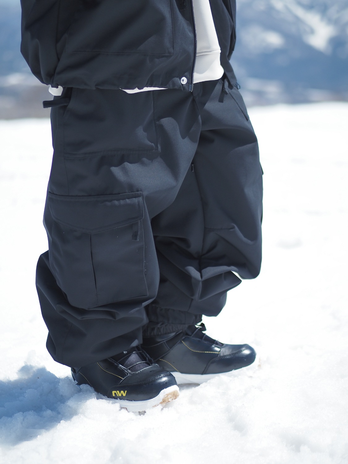 Wide Jogger Cargo Pants