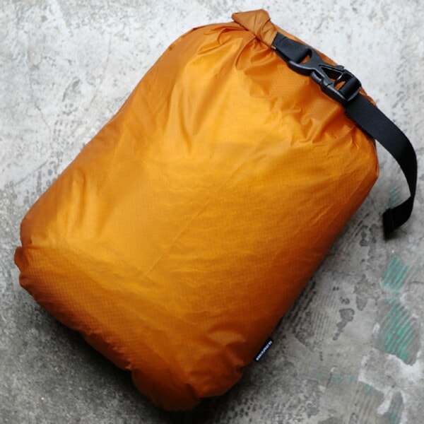 FAIRWEATHER dry sack camel [フェアウェザー]