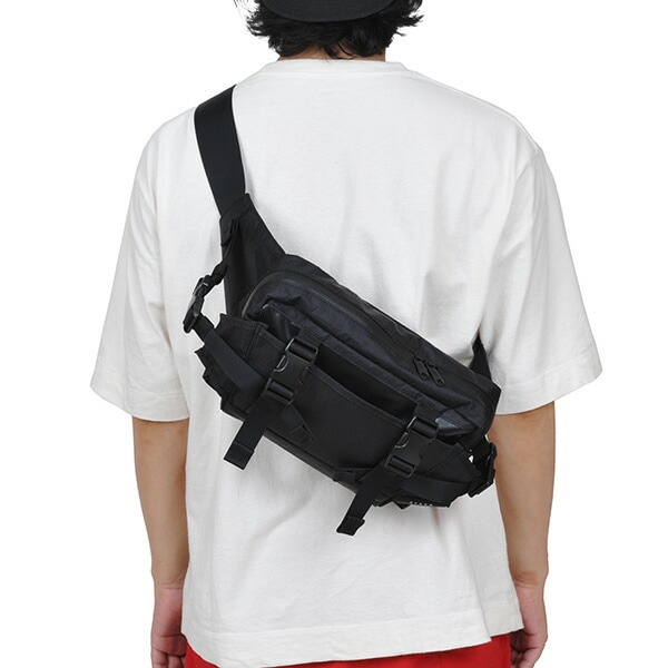 【海外限定】 HYNOW ボディバッグ【DUCK PACK】3.5L アクセサリー