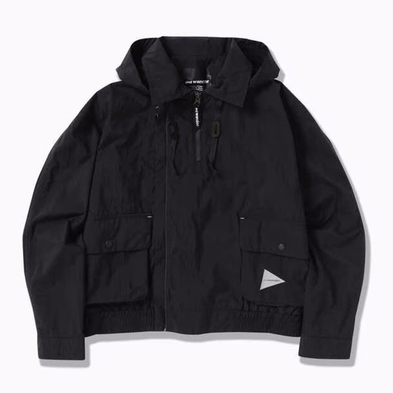 and wander water repellent light jacket black [アンドワンダー]