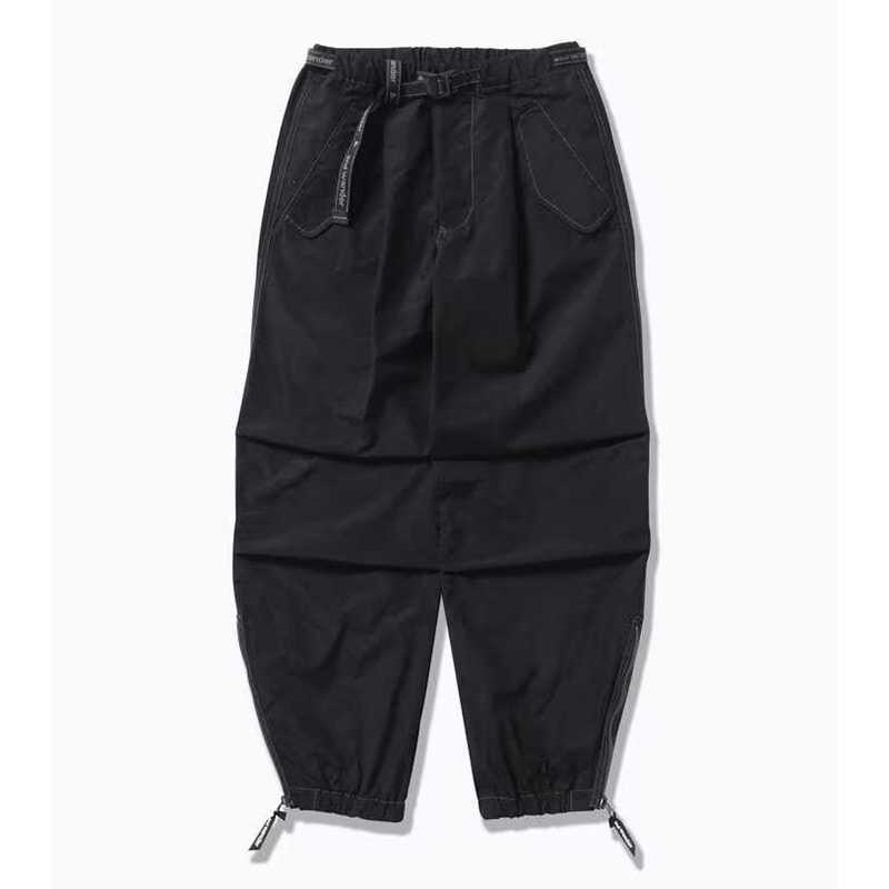 [当日出荷対応 平日12:00まで] and wander side zip hem pants black [アンドワンダー]