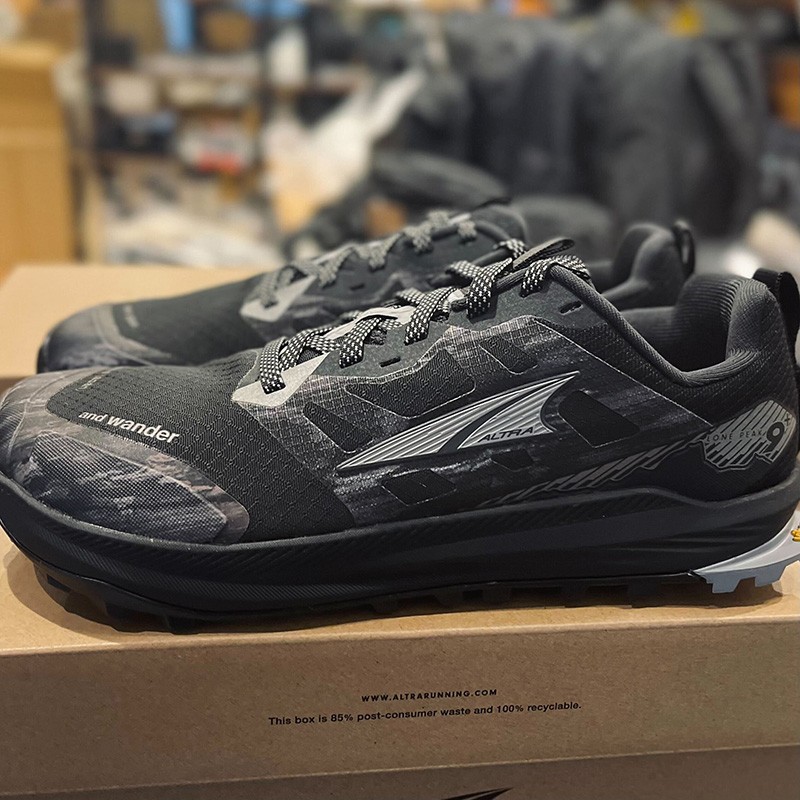 [当日出荷可] and wander ALTRA × and wander LONE PEAK 9+ d.green [アンドワンダー]