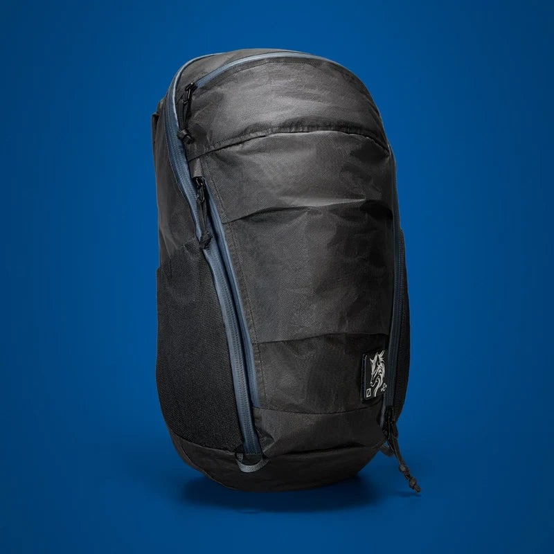 EVERGOODS MPL22 - Mountain Panel Loader 22L Carryology Kludde Edition Black Magic/Blue Flame [エバーグッズ]