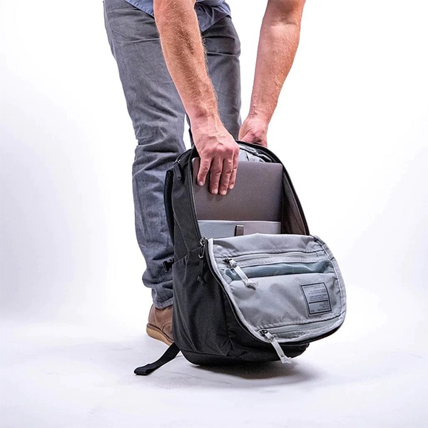 新品】エバーグッズ EVERGOODS Civic Half Zip 22L EVERGOODS CHZ22 - Civic Half Zip 22L Slate Grey [エバーグッズ]