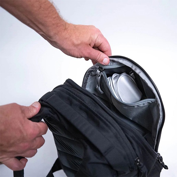 EVERGOODS CHZ22 - Civic Half Zip 22L Solution Black [エバーグッズ]