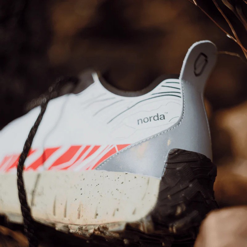 当日出荷可] norda 001-Mens RZ Edition Magma [ノルダ]
