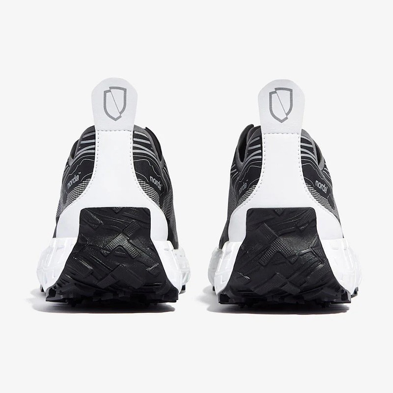 [30%OFF] norda 001-Mens Core Black [ノルダ]