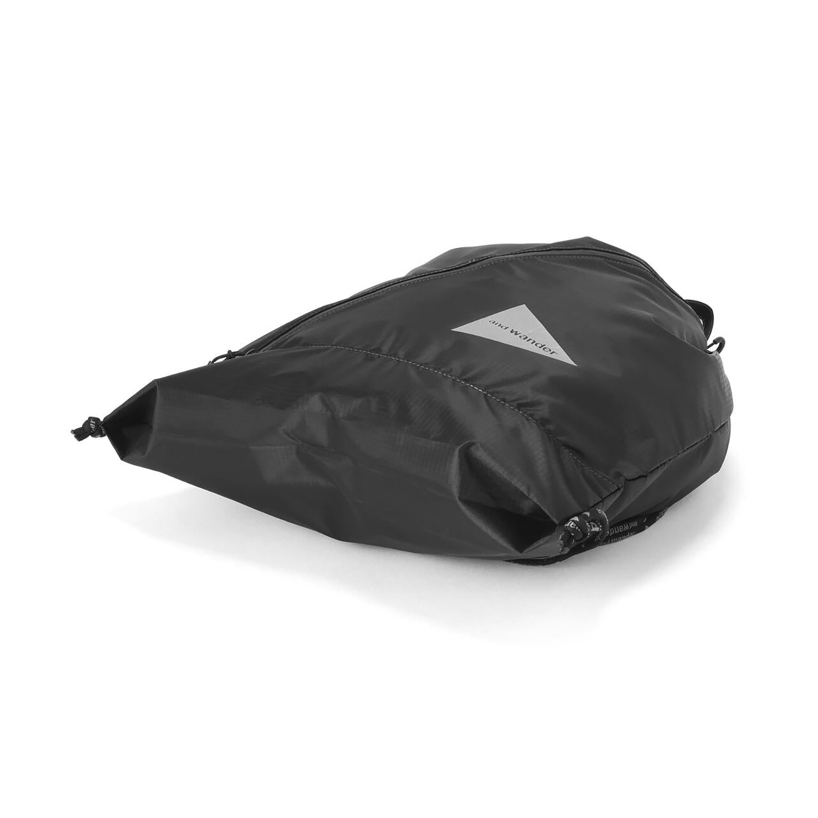 and wander 147 crispy rip drawstring bag black [アンドワンダー]