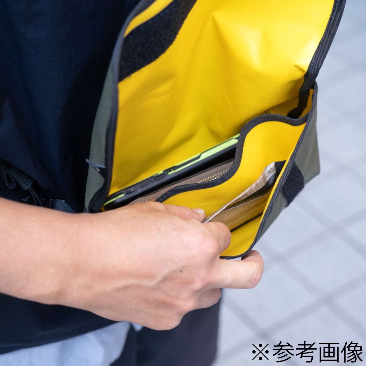 BLUE LUG hip messenger x-pac/black [ブルーラグ]