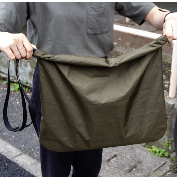 未使用品 フェアウェザー パッカブルショルダーバッグ ダイニーマ ブラック FAIRWEATHER* packable sacoche (dyneema black) - BLUE LUG ONLINE STORE