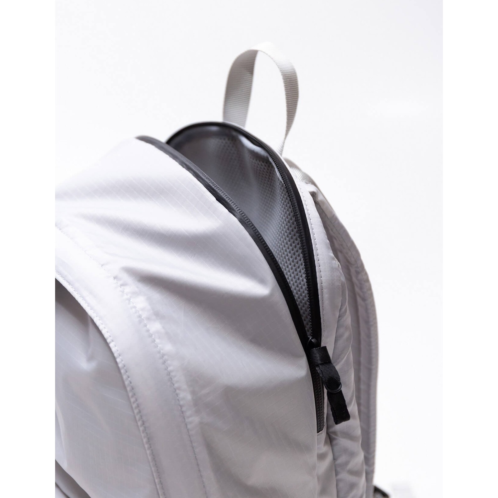 [当日出荷可] LC by LOWERCASE LC DAYPACK LITE 16L OffWhite [エルシーバイロウワーケース]