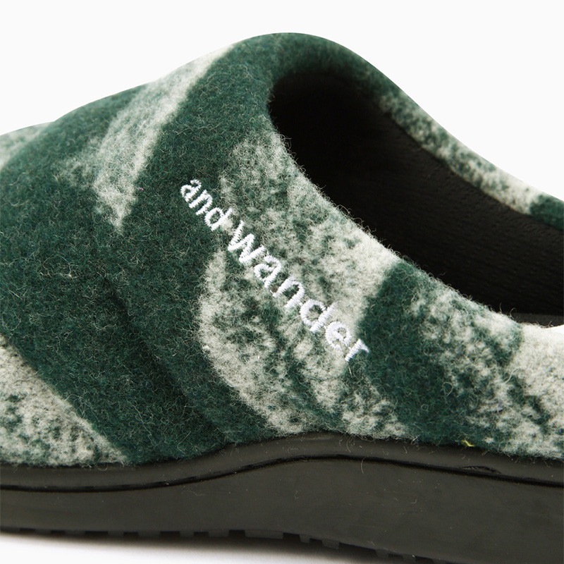 and wander SUBU × and wander mountain camo wool permanent sandal green [アンドワンダー]