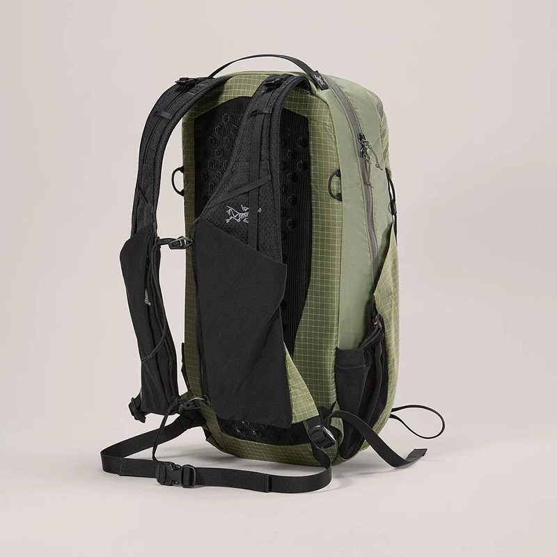 [当日出荷対応 平日12:00まで] ARC'TERYX Aerios 18 Backpack Chloris/Forage [アークテリクス]