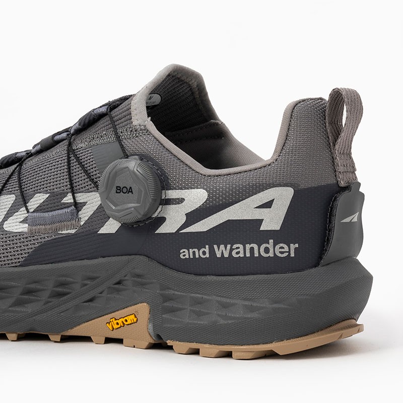 and wander × altra W TIMP 5 BOA AW スニーカー and wander Altra x and Wander Timp 5 BOA - Gray | Trail