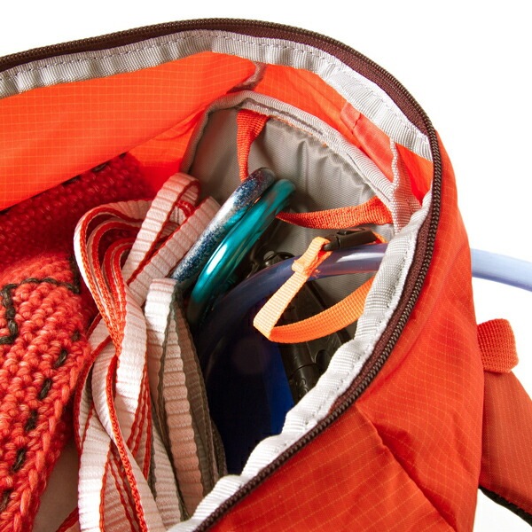 blue ice スクアロウ22L マッドレッド [ブルーアイス]