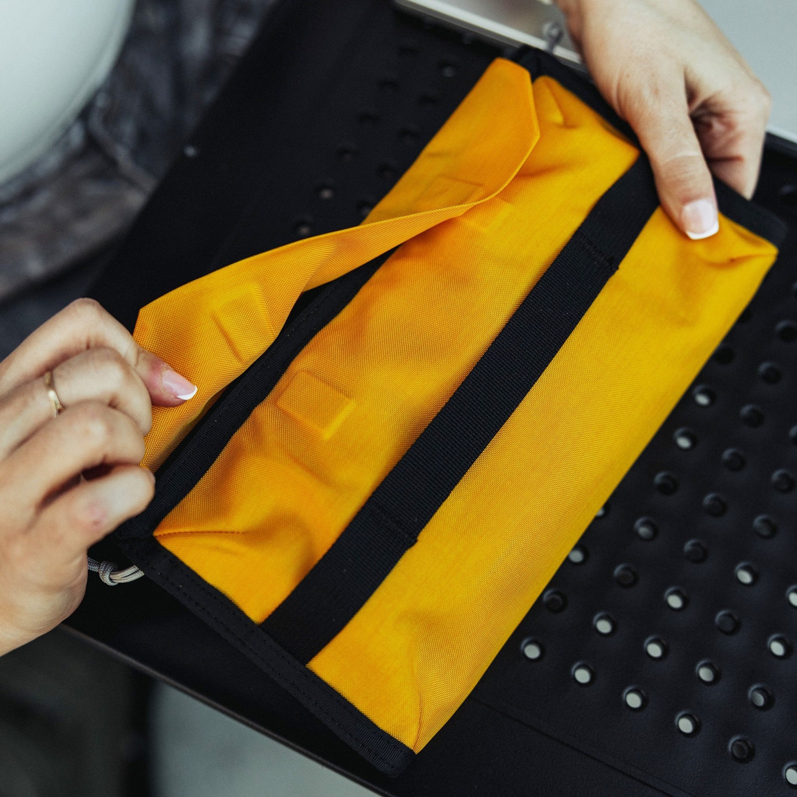 [当日出荷可] EVERGOODS CAP1 - Civic Access Pouch 1L Expedition Yellow [エバーグッズ]