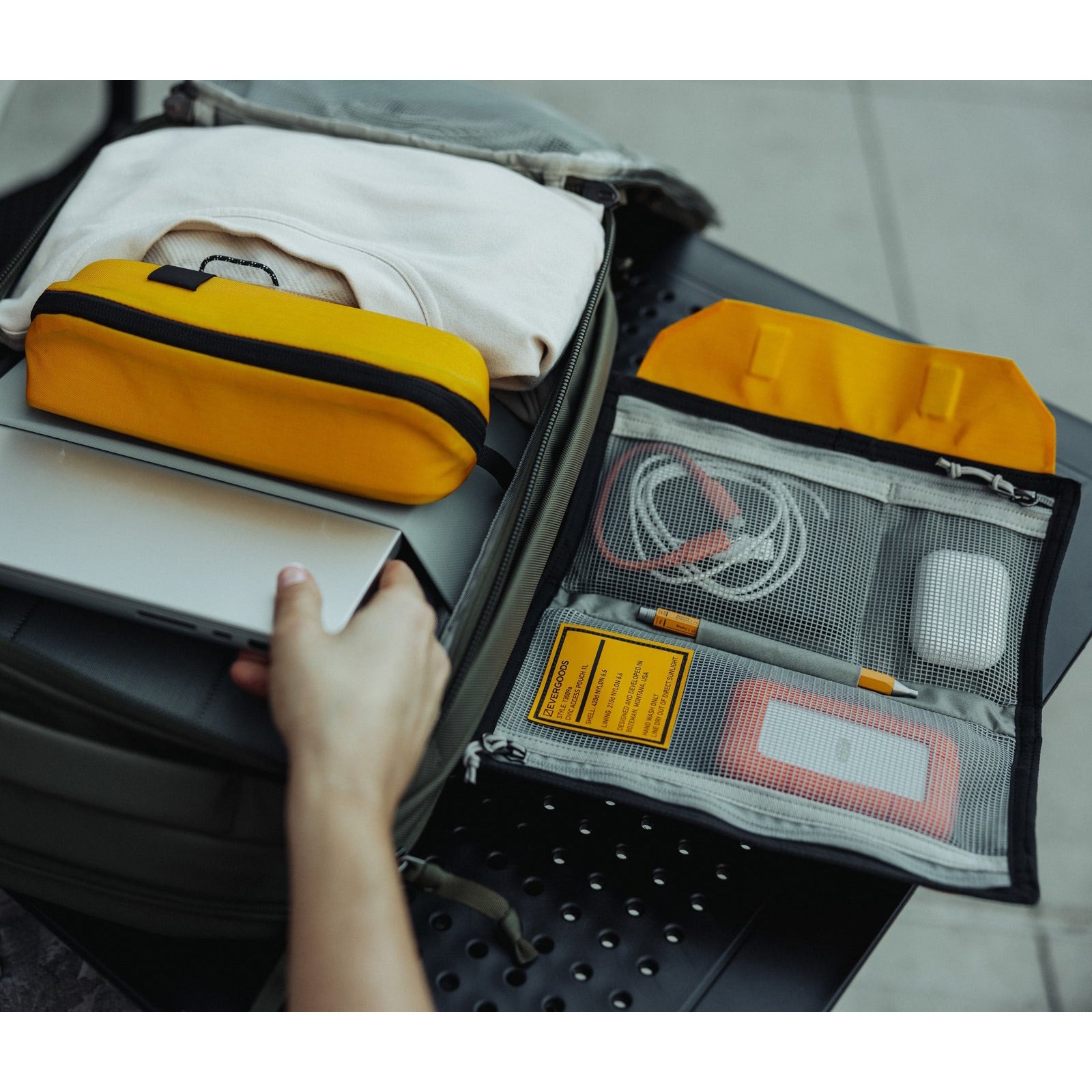 [当日出荷可] EVERGOODS CAP1 - Civic Access Pouch 1L Expedition Yellow [エバーグッズ]