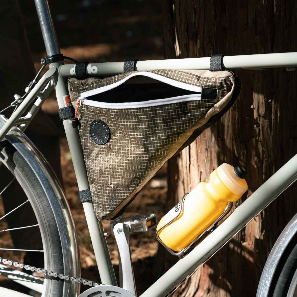 [当日出荷可] FAIRWEATHER frame bag ADV hmpe rip olive/beige Sサイズ [フェアウェザー]