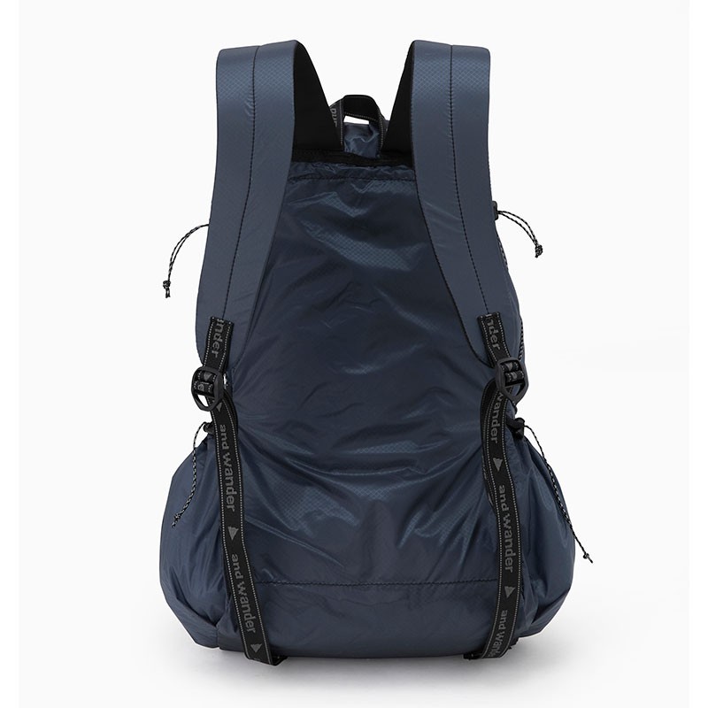 and wander sil daypack charcoal [アンドワンダー]