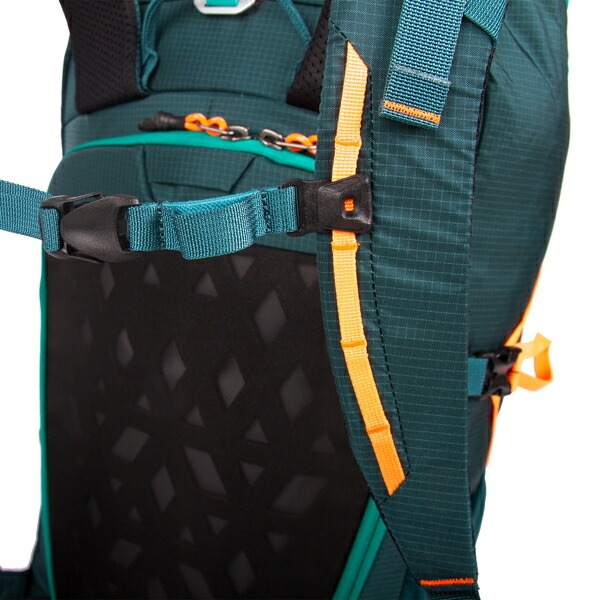 blue ice スクアロウ32L シェードスプルース [ブルーアイス]