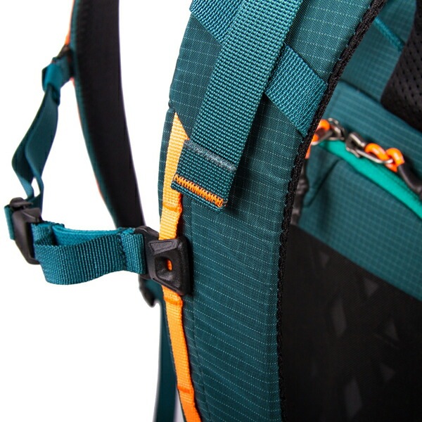 blue ice スクアロウ32L シェードスプルース [ブルーアイス]