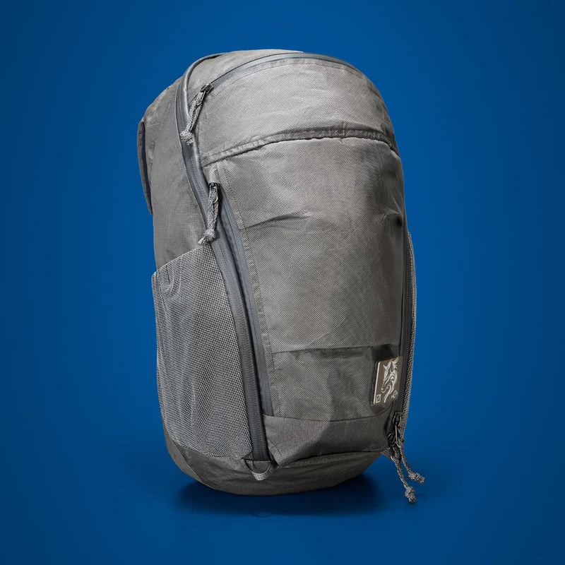 EVERGOODS MPL22 - Mountain Panel Loader 22L Carryology Kludde Edition Gravel Gray/Blue Flame [エバーグッズ]