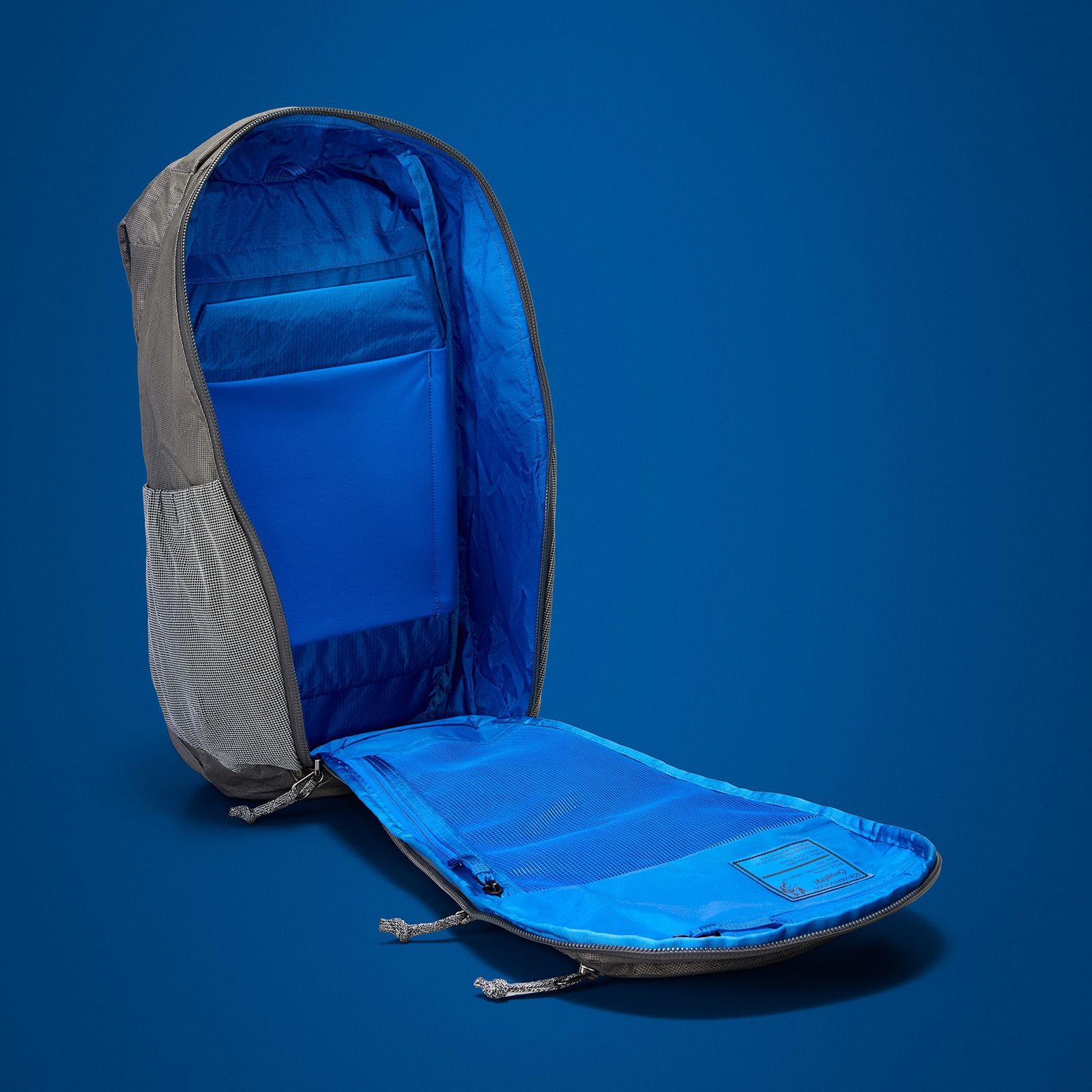 EVERGOODS MPL22 - Mountain Panel Loader 22L Carryology Kludde Edition Gravel Gray/Blue Flame [エバーグッズ]