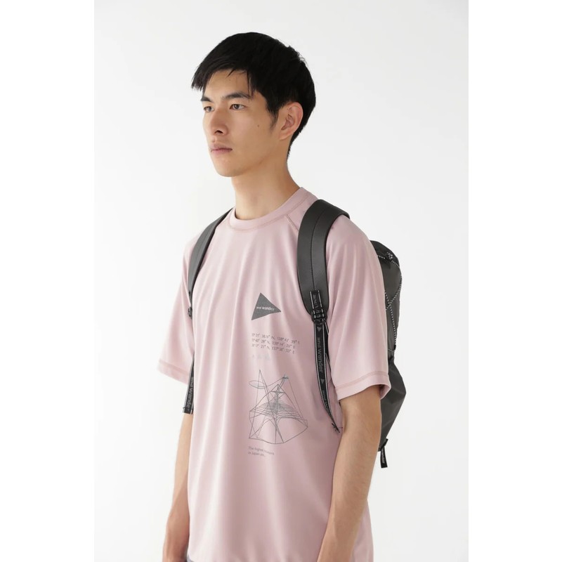 and wander sil daypack black [アンドワンダー]