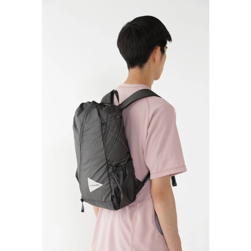 and wander sil daypack gray [アンドワンダー]