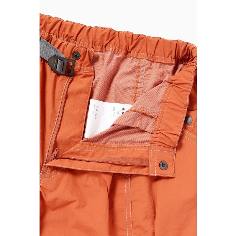 [当日出荷可] and wander crinkled nylon pants charcoal [アンドワンダー]