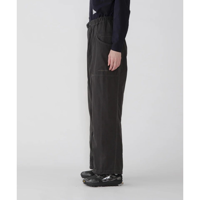 [当日出荷可] and wander crinkled nylon pants charcoal [アンドワンダー]