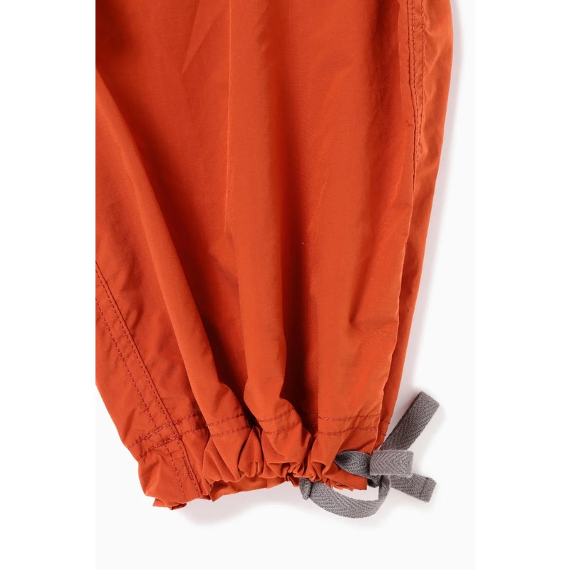 [当日出荷可][10%OFF] and wander oversized cargo pants black [アンドワンダー]