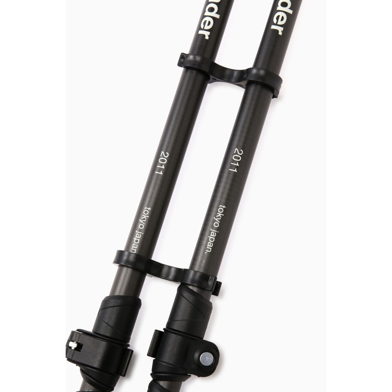 and wander carbon trekking pole black [アンドワンダー]