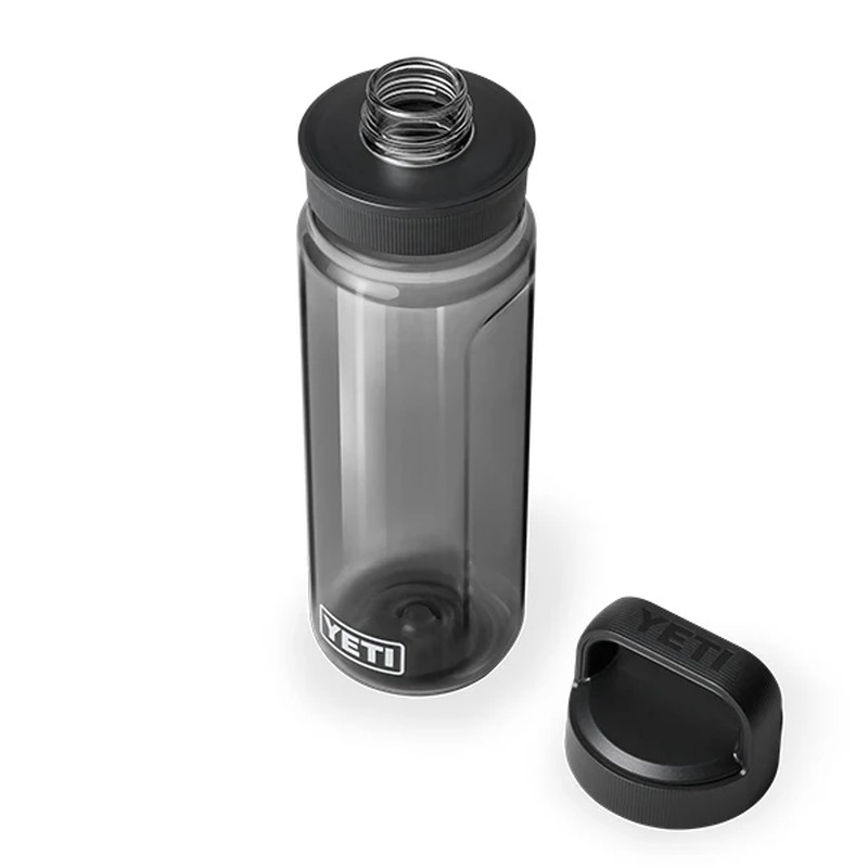 YETI YONDER 750 ml WATER BOTTLE WITH CHUG CAP CHARCOAL [イエティ]