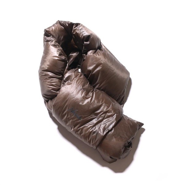 NANGA Portable Light Down Muffler (Unisex) KHA [ナンガ]