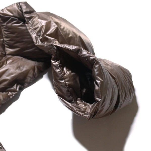 NANGA Portable Light Down Muffler (Unisex) KHA [ナンガ]