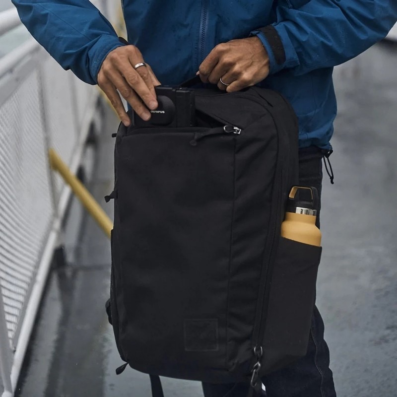 EVERGOODS CIVIC TRAVEL BAG 20L エバーグッズ CIVIC TRAVEL BAG 20L - OD Green X Standard Grey – EVERGOODS