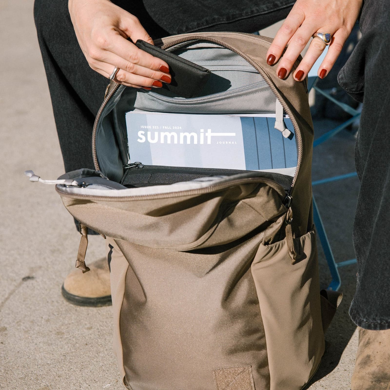 当日出荷可] EVERGOODS CHZ22 - Civic Half Zip 22L Fossil Brown