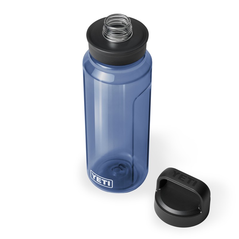 YETI YONDER 1 l WATER BOTTLE WITH CHUG CAP NAVY [イエティ]