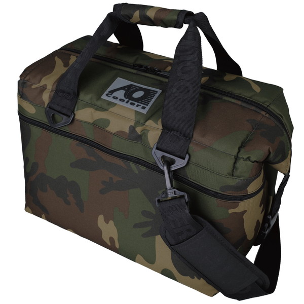 AOクーラーズ 24パック キャンバス ソフトクーラー ウッドランドカモ AO Coolers 24パック キャンバス ソフトクーラー ウッドランドカモ